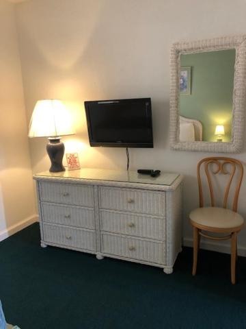 Gold Crest Motel
