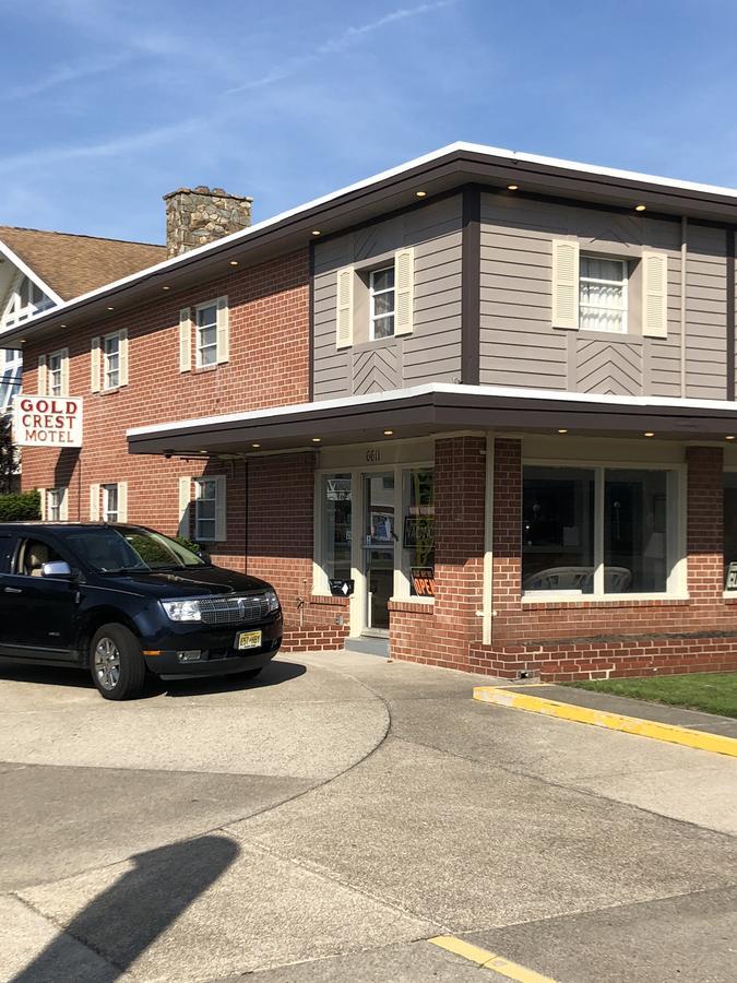Gold Crest Motel